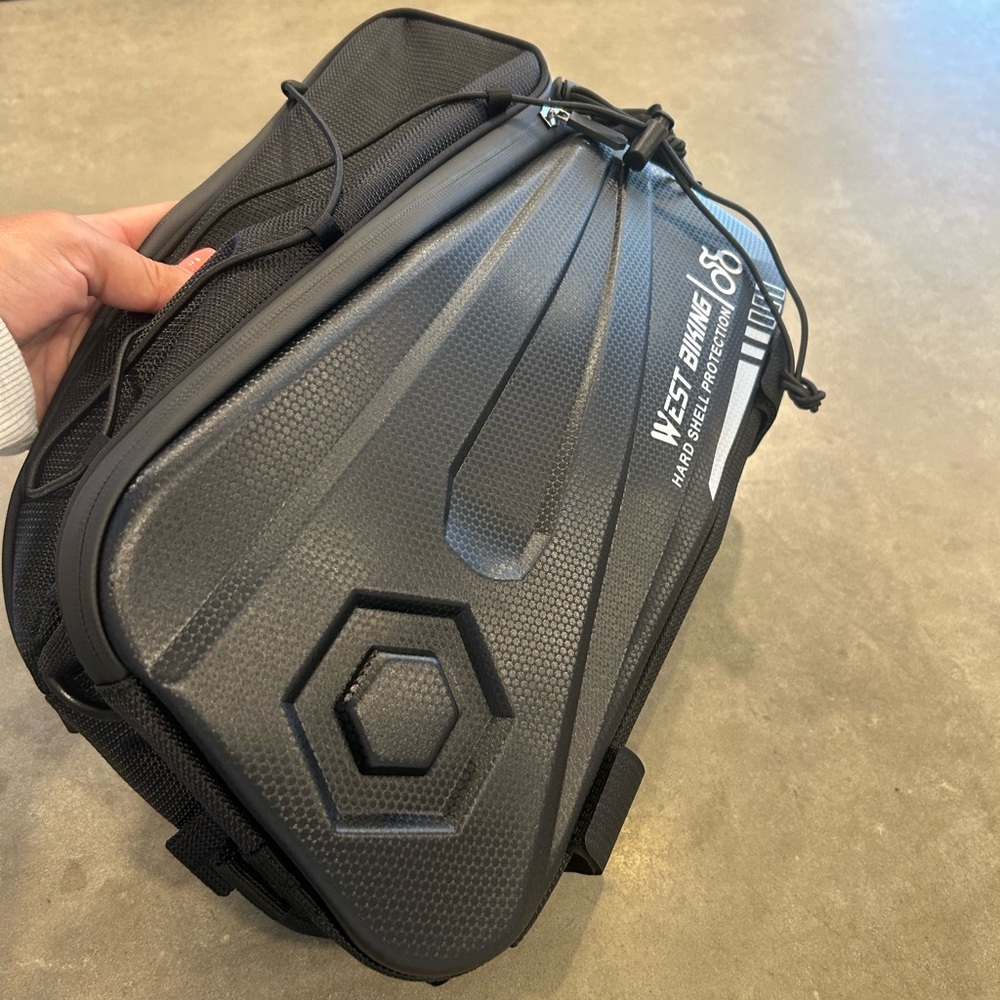 Black Bicycle Rack Bag - Picture 5 of 16